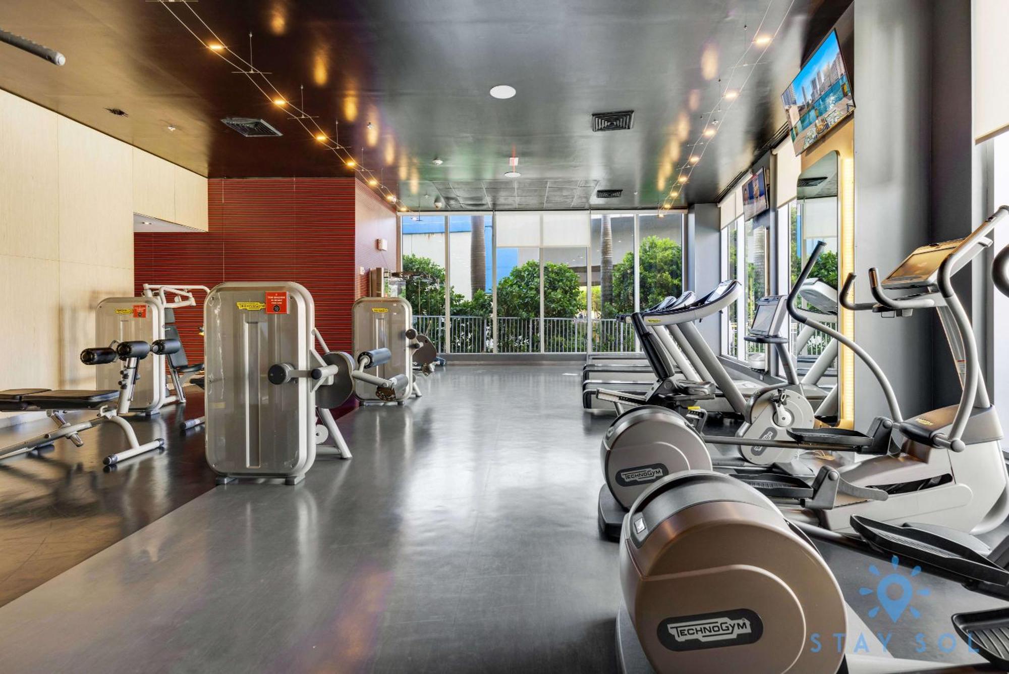 Upper Studio With Balcony,Pool And Gym, Near Beach 哈兰代尔海滩 外观 照片
